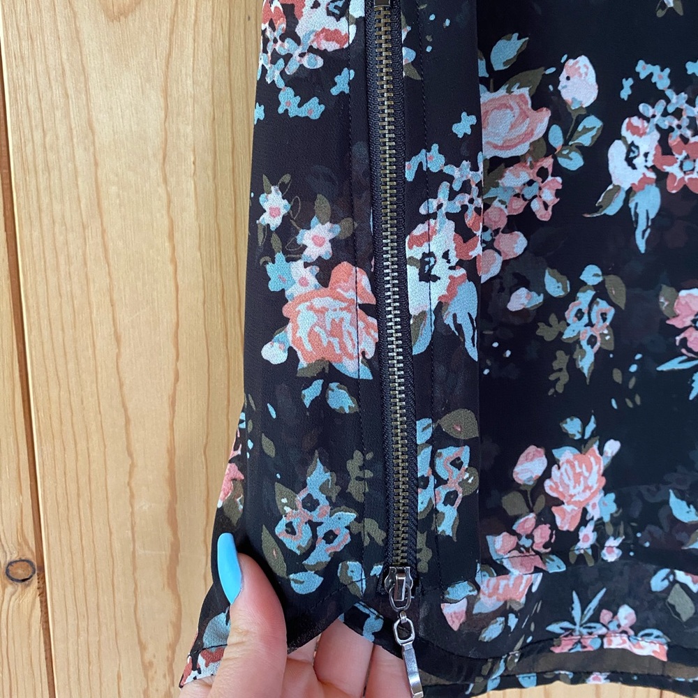Floral Tank - Picture 2 of 5